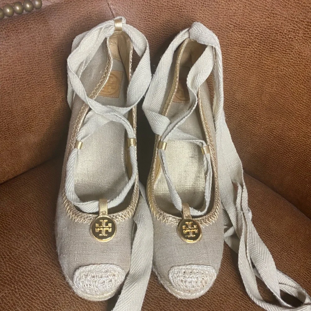 Tory Burch Canvas Leather Trim Embellishment Slingback Pumps Women's Size: 11